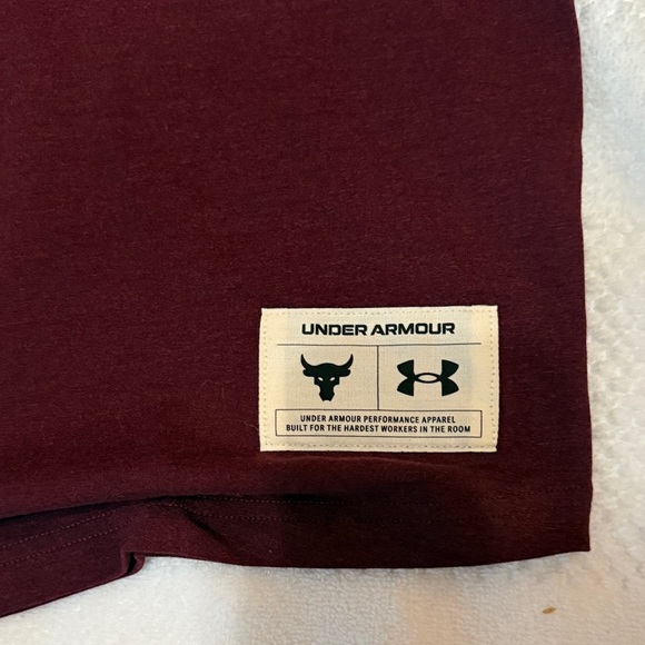 Under Armour Men's Burgundy Outlaw Mana Tee - Picture 5 of 5